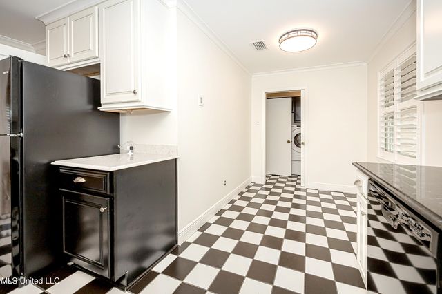 1107 Le Badine Court, Ocean Springs, MS 39564