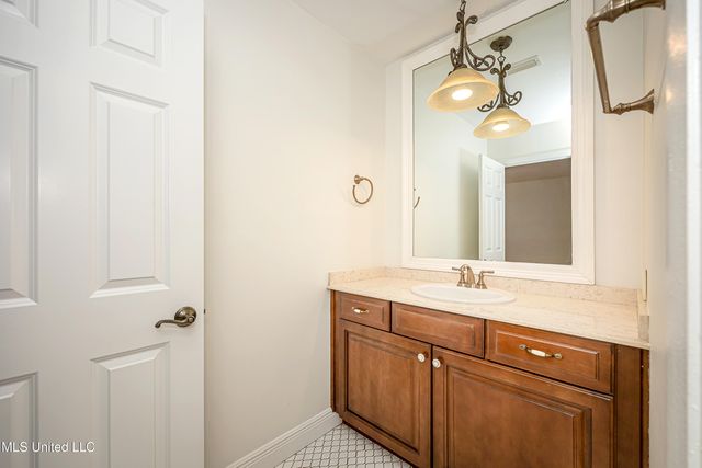 1107 Le Badine Court, Ocean Springs, MS 39564