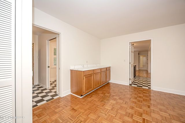 1107 Le Badine Court, Ocean Springs, MS 39564