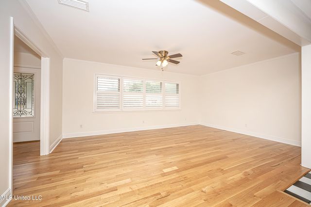 1107 Le Badine Court, Ocean Springs, MS 39564