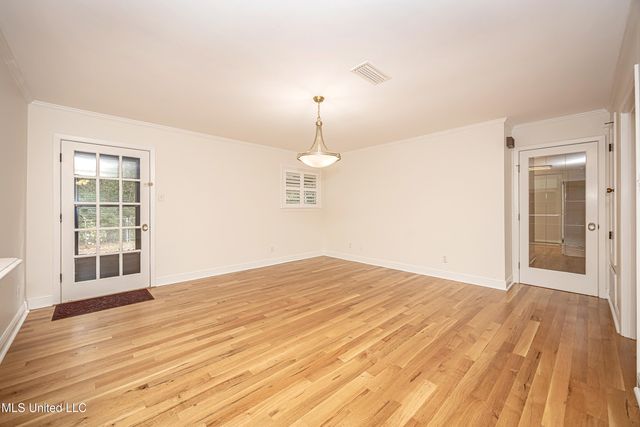 1107 Le Badine Court, Ocean Springs, MS 39564