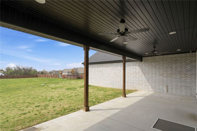18157 Pepper Hills Drive, Siloam Springs, AR 72761