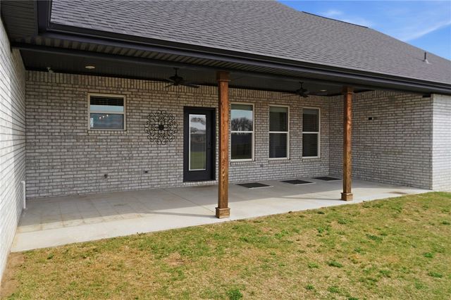 18157 Pepper Hills Drive, Siloam Springs, AR 72761