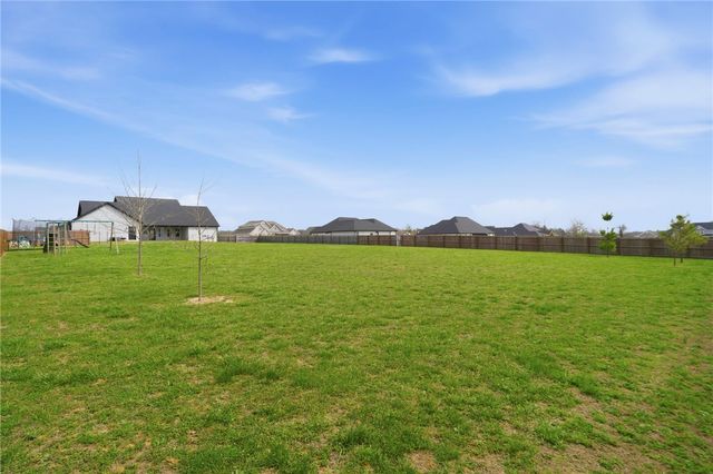 18157 Pepper Hills Drive, Siloam Springs, AR 72761