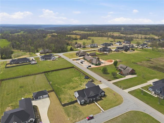 18157 Pepper Hills Drive, Siloam Springs, AR 72761