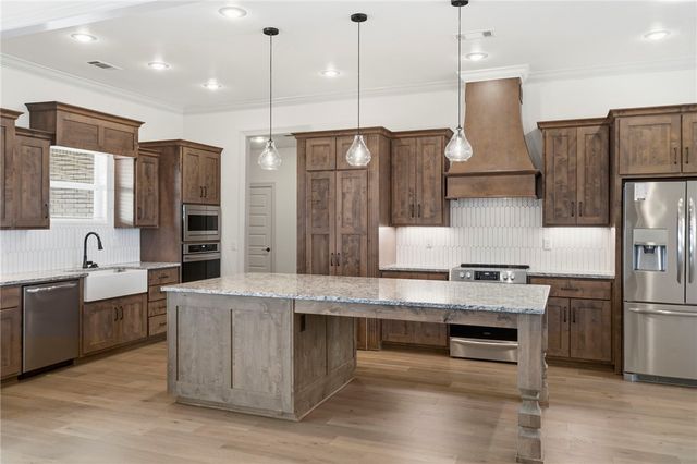 18157 Pepper Hills Drive, Siloam Springs, AR 72761