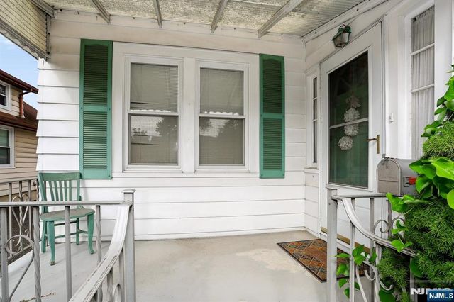 5-10 Hartley Place, Fair Lawn, NJ 07410