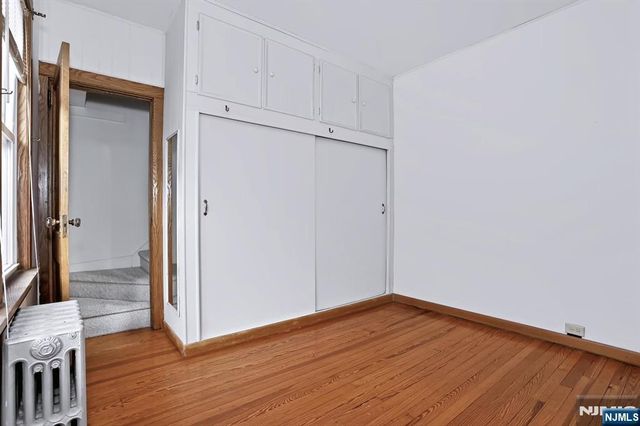 5-10 Hartley Place, Fair Lawn, NJ 07410
