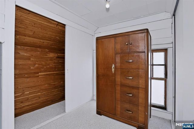 5-10 Hartley Place, Fair Lawn, NJ 07410