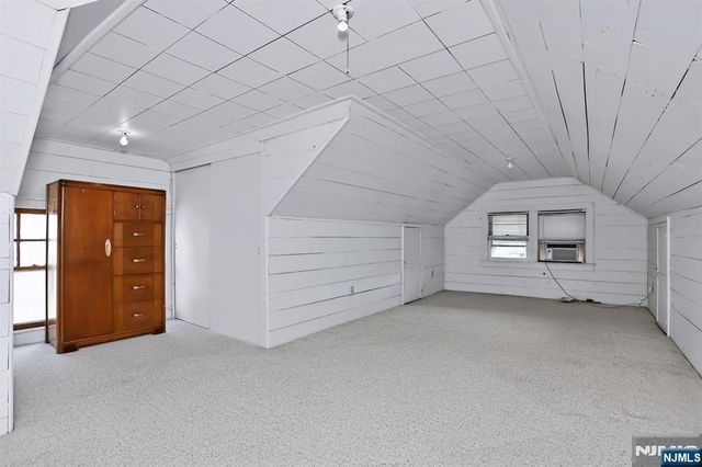5-10 Hartley Place, Fair Lawn, NJ 07410