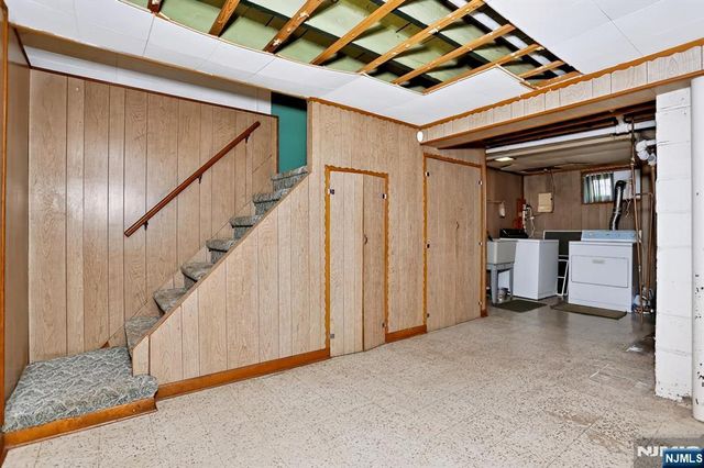 5-10 Hartley Place, Fair Lawn, NJ 07410