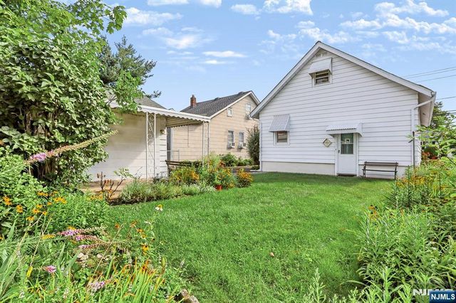 5-10 Hartley Place, Fair Lawn, NJ 07410