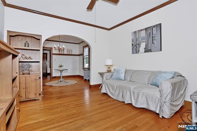 5-10 Hartley Place, Fair Lawn, NJ 07410