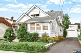 5-10 Hartley Place, Fair Lawn, NJ 07410