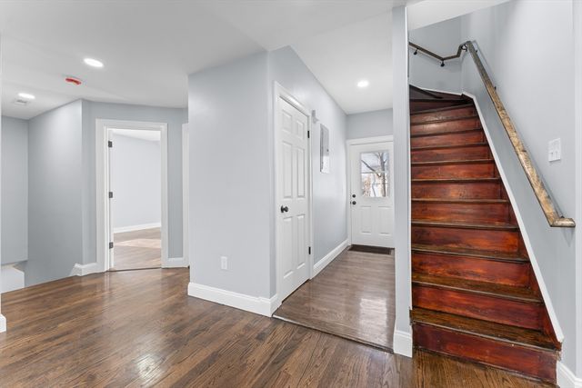 977 Warren, Brockton, MA 02301