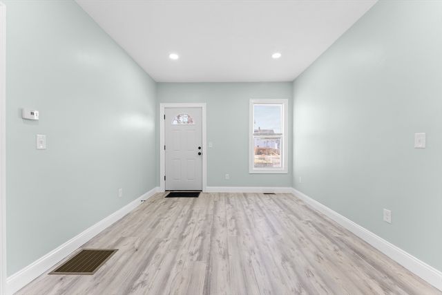 977 Warren, Brockton, MA 02301