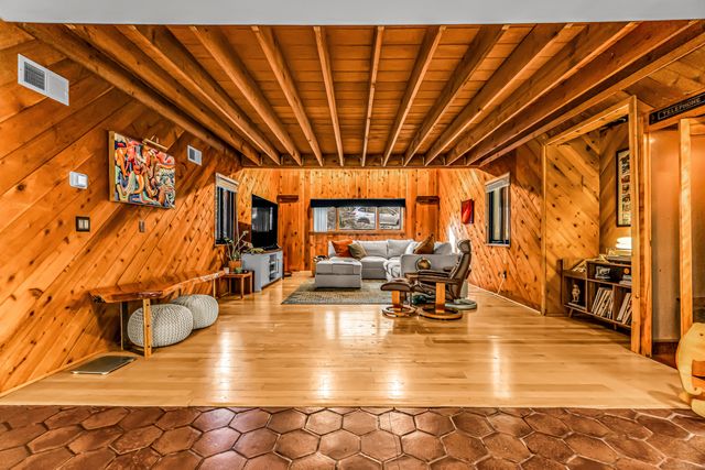 4 Old Gate Lane, Newtown, CT 06470