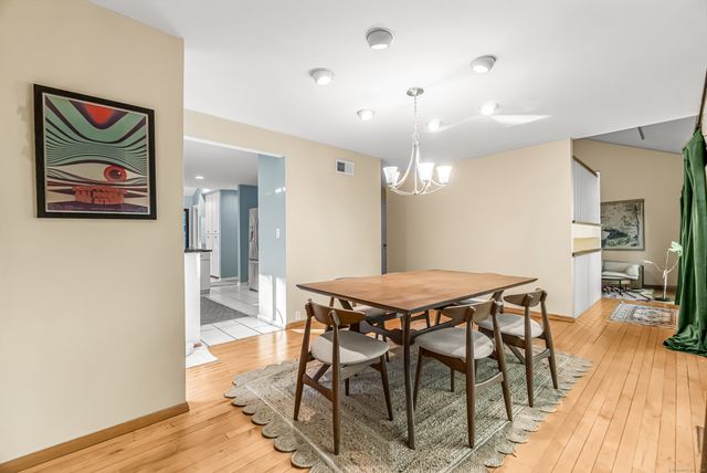 4 Old Gate Lane, Newtown, CT 06470