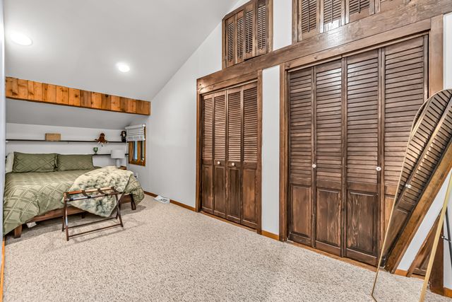 4 Old Gate Lane, Newtown, CT 06470