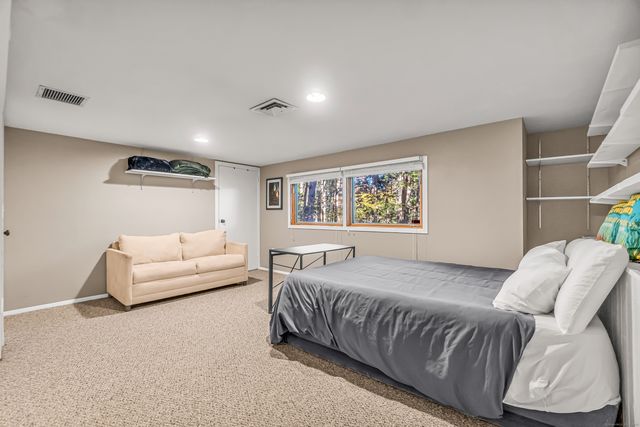 4 Old Gate Lane, Newtown, CT 06470