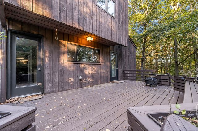 4 Old Gate Lane, Newtown, CT 06470