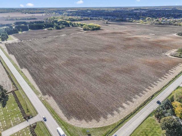 10330 336TH AVENUE, Twin Lakes, WI 53181