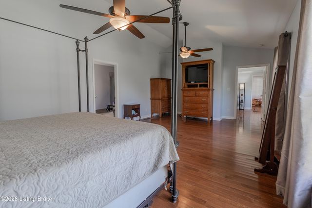 1110 Clark Station Rd, Fisherville, KY 40023