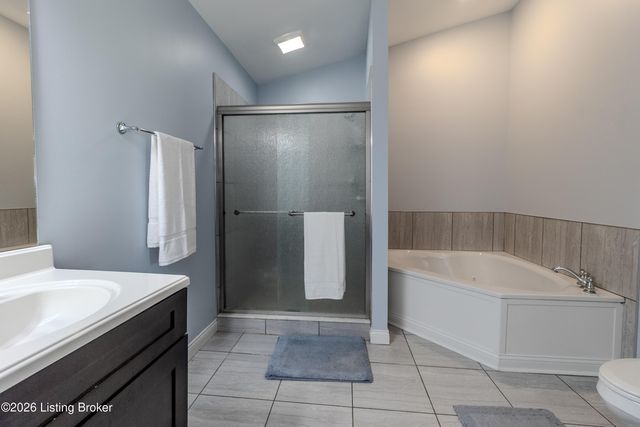 1110 Clark Station Rd, Fisherville, KY 40023