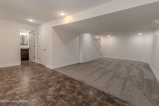1110 Clark Station Rd, Fisherville, KY 40023