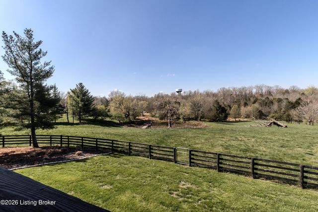 1110 Clark Station Rd, Fisherville, KY 40023