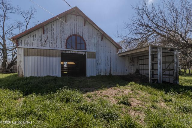 1110 Clark Station Rd, Fisherville, KY 40023