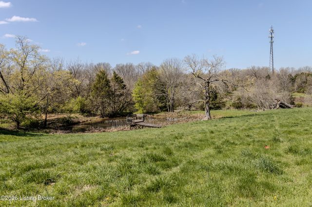 1110 Clark Station Rd, Fisherville, KY 40023