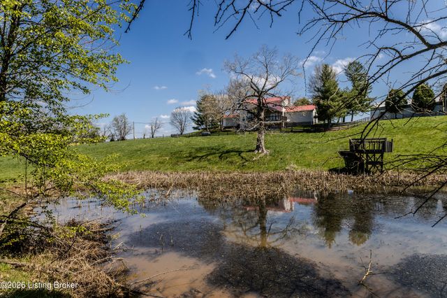 1110 Clark Station Rd, Fisherville, KY 40023
