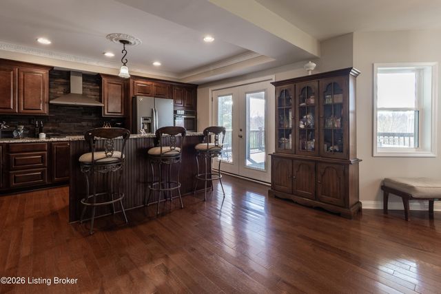 1110 Clark Station Rd, Fisherville, KY 40023