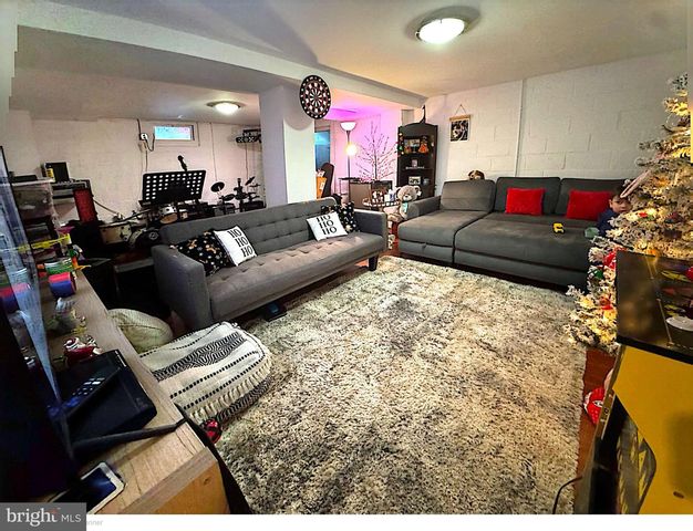 409 SWARTHMORE RD, Glassboro, NJ 08028