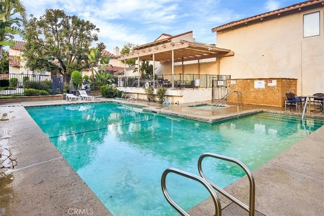 10444 Canoga Avenue 40, Chatsworth, CA 91311