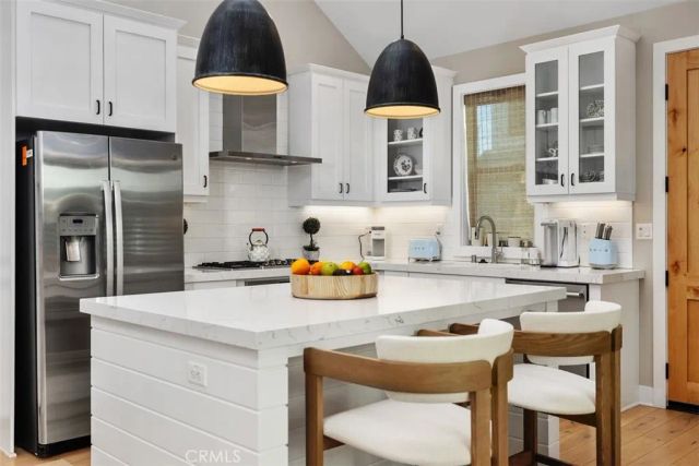 2076 Tablelands Way, Costa Mesa, CA 92627