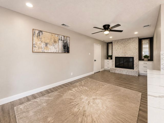 102 E Highland Drive, Irving, TX 75062