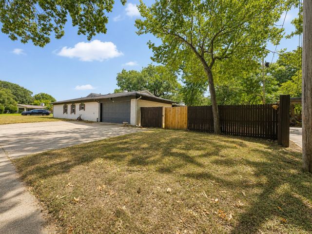102 E Highland Drive, Irving, TX 75062