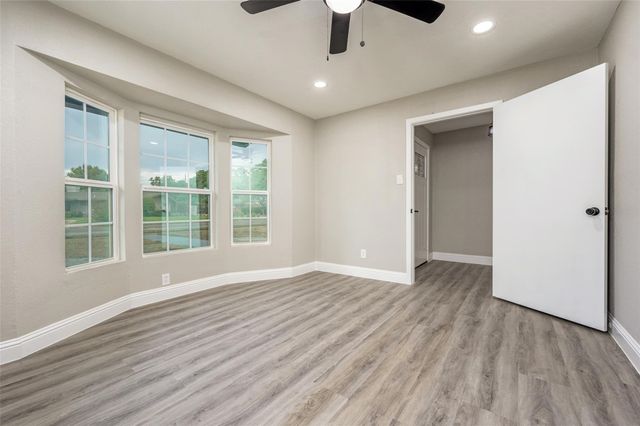 102 E Highland Drive, Irving, TX 75062