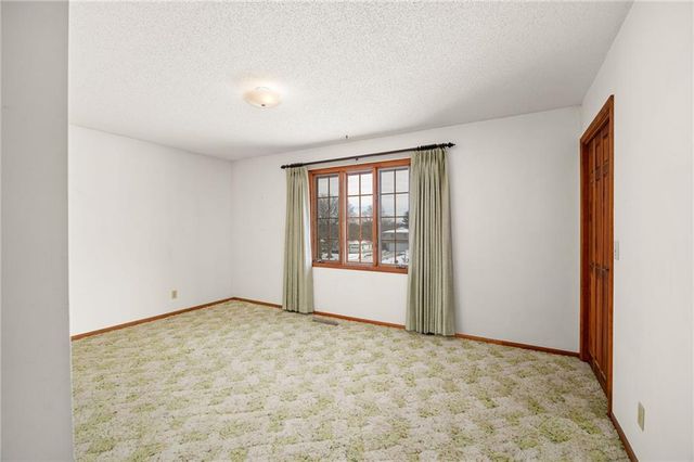 1012 S 7th Street, Savannah, MO 64485