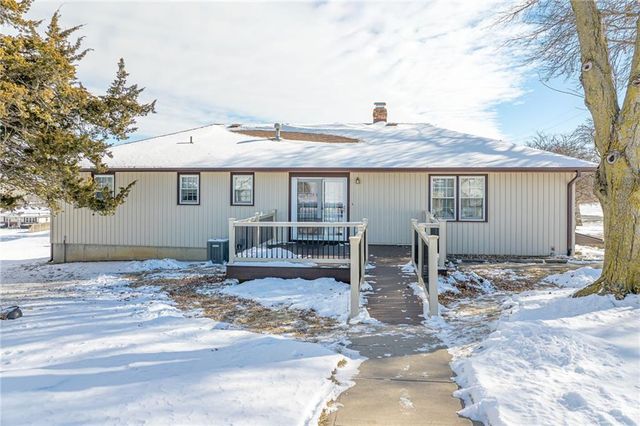 1012 S 7th Street, Savannah, MO 64485