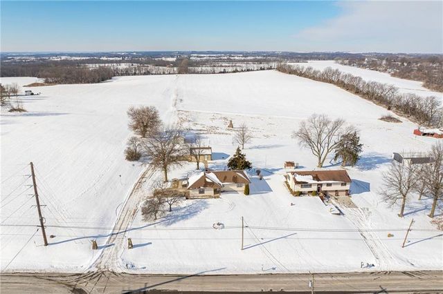 1012 S 7th Street, Savannah, MO 64485