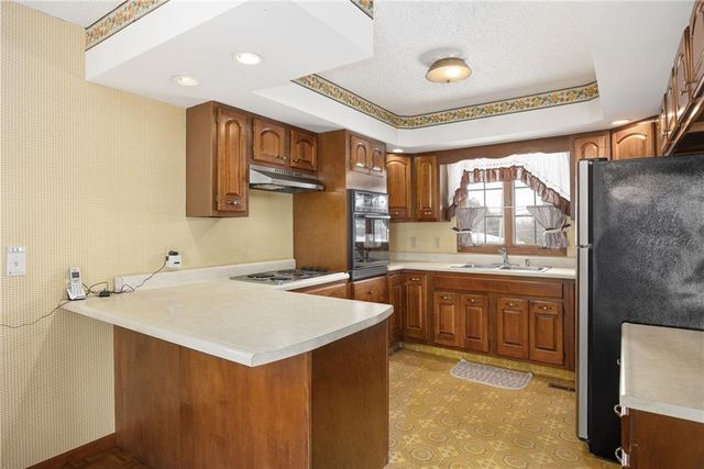 1012 S 7th Street, Savannah, MO 64485