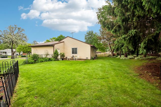 356 Westbrook Circle, Naperville, IL 60565
