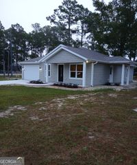 13 Dallas Circle, Folkston, GA 31537