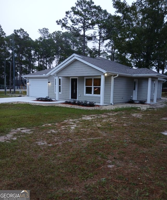 13 Dallas Circle, Folkston, GA 31537