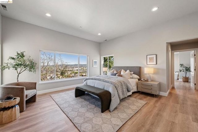 312 Golden Gate Ave, Richmond, CA 94801