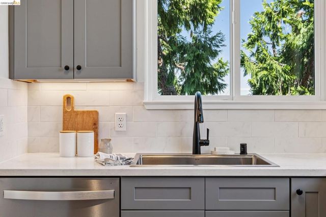 312 Golden Gate Ave, Richmond, CA 94801