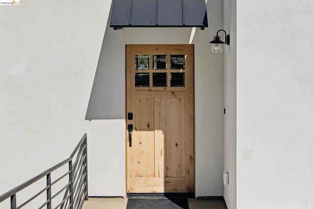 312 Golden Gate Ave, Richmond, CA 94801